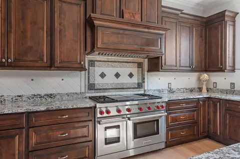 Kitchen - 1002 Tulloss Rd, Franklin, TN 37067 photo 6 of 7
