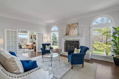 Living - 1002 Tulloss Rd, Franklin, TN 37067 photo 7 of 10