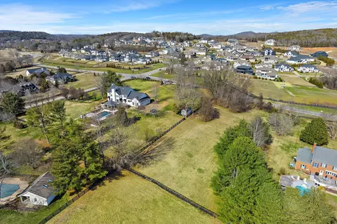 View/Area - 1002 Tulloss Rd, Franklin, TN 37067 photo 4 of 6