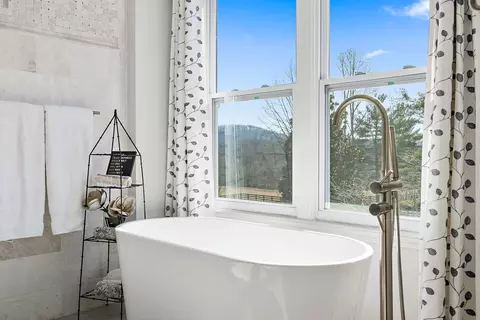 Bath - 1002 Tulloss Rd, Franklin, TN 37067 photo 5 of 9