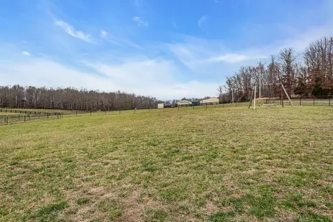 Exterior - 433 Pruett Rd, Dickson, TN 37055 photo 9 of 9
