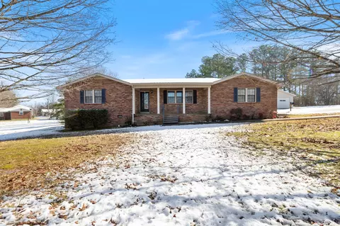112 Graham St, White Bluff, TN 37187