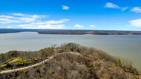910 Float Ln, Waverly, TN 37185 photo 16