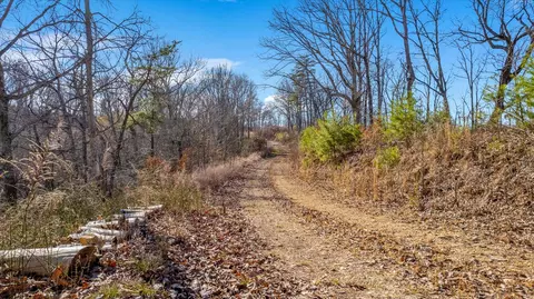 910 Float Ln, Waverly, TN 37185 photo 17