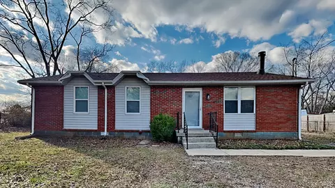 6203 Sunnyside Dr, Murfreesboro, TN 37129