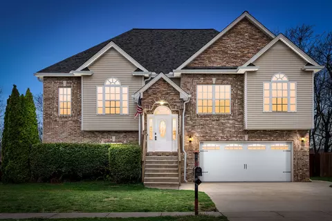 1712 Autumn Dr, Clarksville, TN 37042