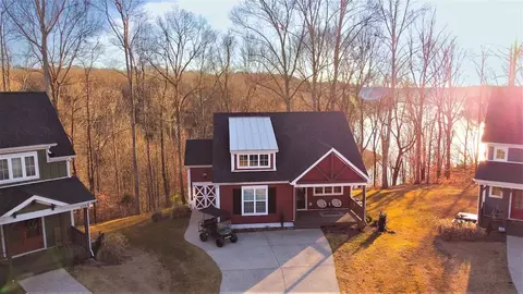 615 Evans Dr, Tullahoma, TN 37388