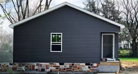 1208 E Grundy St, Tullahoma, TN 37388