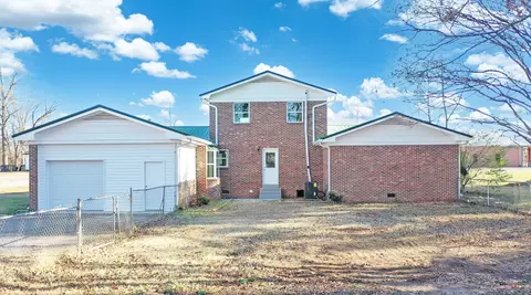 Exterior - 700 W Broad St, Decherd, TN 37324 photo 5 of 6