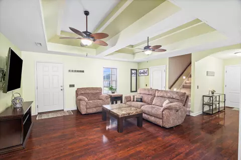 Living - 309 Brandywine Ln, Springfield, TN 37172 photo 4 of 4
