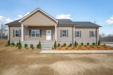 471 Colvert Lake Rd, Smithville, TN 37166