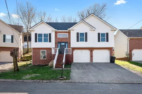 110 Edgewater Pl, Hendersonville, TN 37075