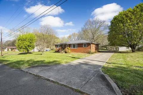 124 Maple St, Cross Plains, TN 37049
