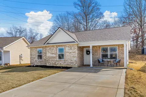 Exterior - 413 Laramie Dr, Springfield, TN 37172 photo 2 of 11