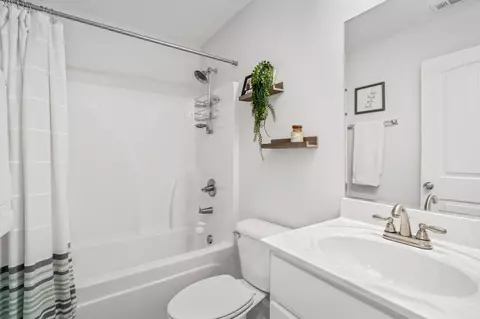 Bath - 413 Laramie Dr, Springfield, TN 37172 photo 4 of 4