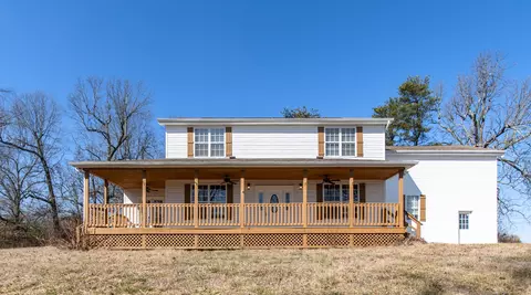 8701 Old Madisonville Rd, Hopkinsville, KY 42240