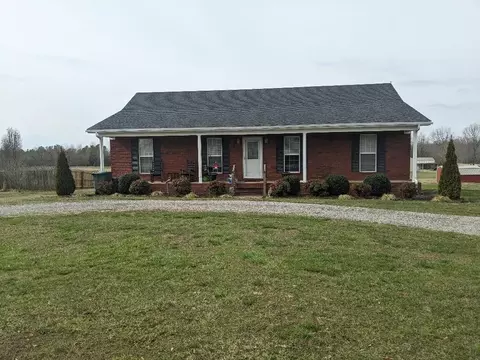 22 Billy Parks Dr, Fayetteville, TN 37334