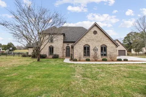 109 Lake Hills Rd, Tullahoma, TN 37388