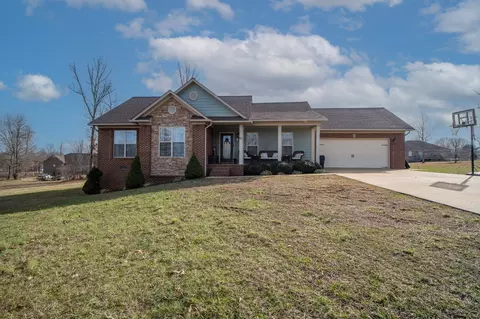 87 Chestnut Ln, Lawrenceburg, TN 38464