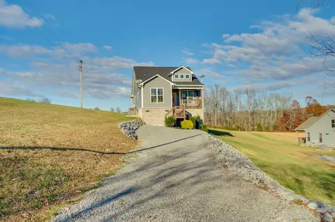 609 Womack Rd, Bethpage, TN 37022 photo 3
