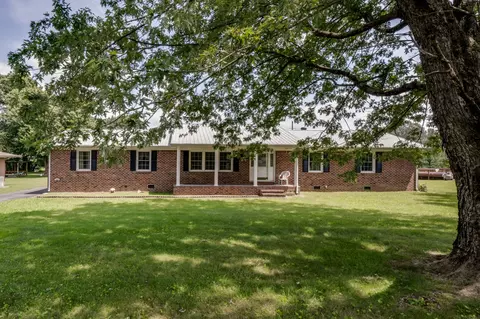315 Highland Dr, Tullahoma, TN 37388