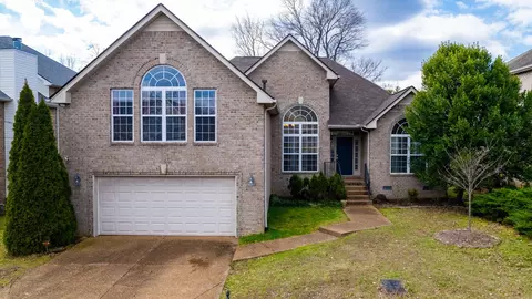 6508 Sunnywood Dr, Nashville, TN 37211