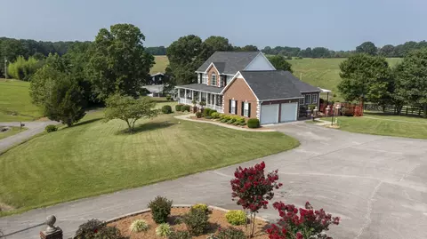 2092 Poplar Springs Rd, White Bluff, TN 37187
