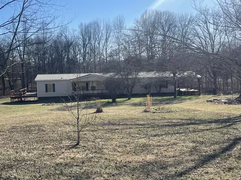 1675 Rabe Coats Rd, Westmoreland, TN 37186