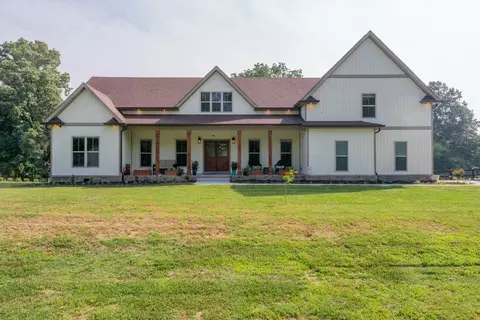 1365 Southside Rd, Southside, TN 37171