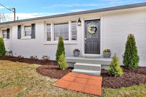 302 24th St, Old Hickory, TN 37138