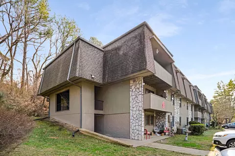 2929 Selena Dr #J-135, Nashville, TN 37211