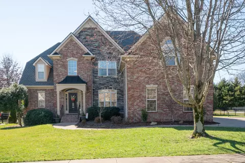 1021 Smokerise Ln, Hendersonville, TN 37075