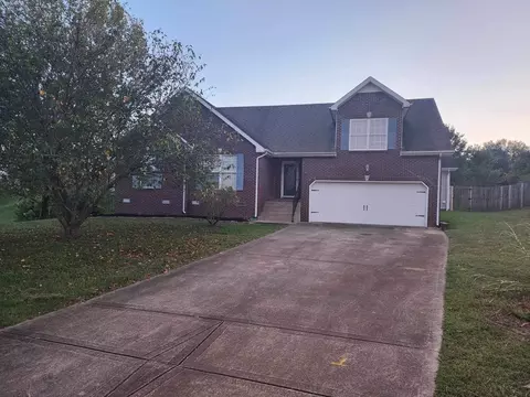 3325 Victoria Ct, Clarksville, TN 37043