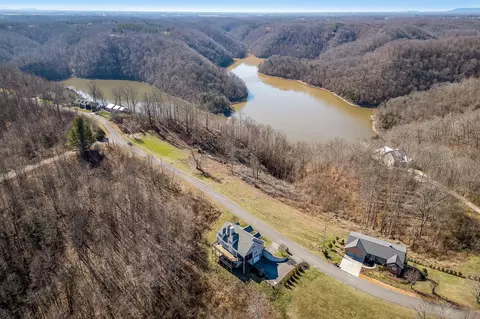 29 Opal Pt, Smithville, TN 37166