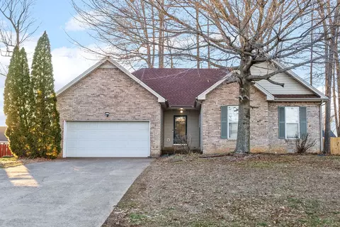1660 Barrywood Cir E, Clarksville, TN 37042