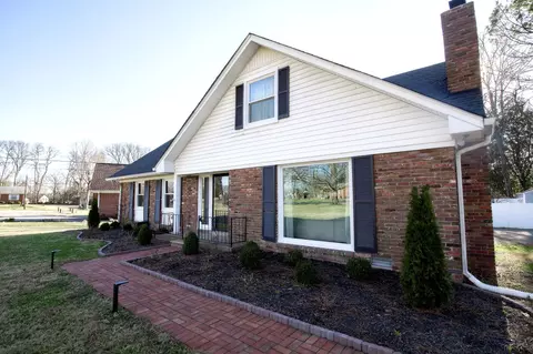 1036 Belvedere Dr, Gallatin, TN 37066