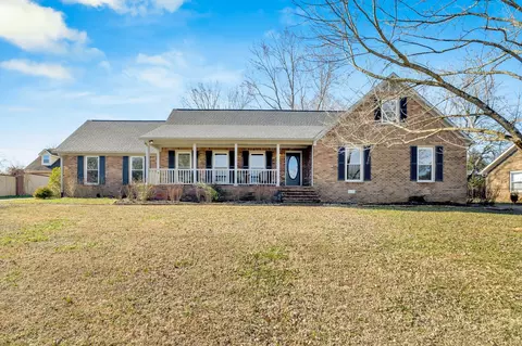 1911 Somerset Dr, Murfreesboro, TN 37129