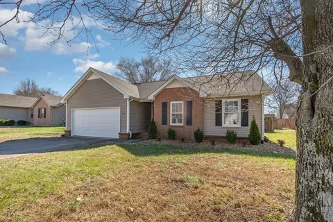 2811 Castlerea Dr, Murfreesboro, TN 37128 photo 3