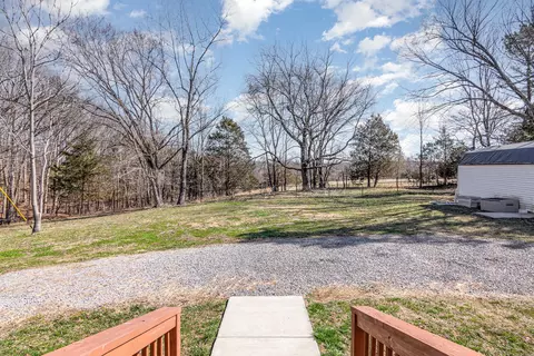 Exterior - 4901 Marion Rd, Cunningham, TN 37052 photo 6 of 10