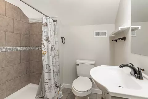 Bath - 4901 Marion Rd, Cunningham, TN 37052 photo 1 of 3