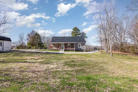 Exterior - 4901 Marion Rd, Cunningham, TN 37052 photo 8 of 10