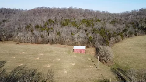 2 Skillet Creek Rd, Hartsville, TN 37074