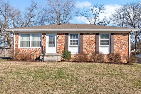218 Magnolia Dr, Hopkinsville, KY 42240