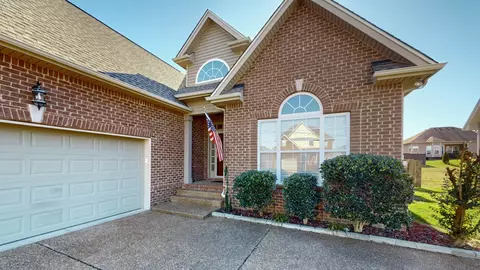 Exterior - 6010 Warner Ct, Spring Hill, TN 37174 photo 4 of 21