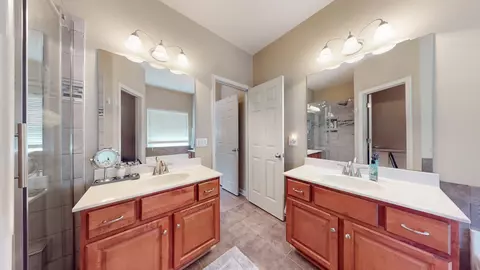 Bath - 6010 Warner Ct, Spring Hill, TN 37174 photo 1 of 5