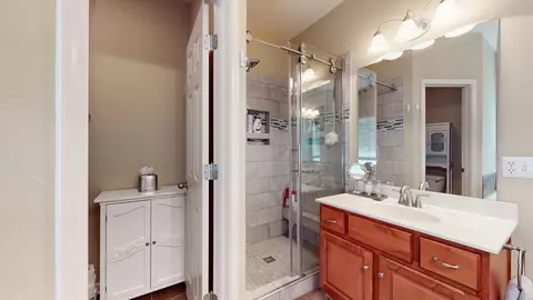 Bath - 6010 Warner Ct, Spring Hill, TN 37174 photo 4 of 5