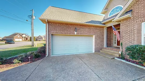 Exterior - 6010 Warner Ct, Spring Hill, TN 37174 photo 6 of 21