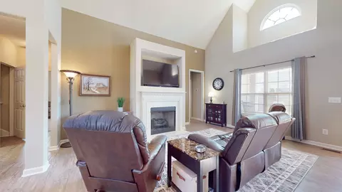 Living - 6010 Warner Ct, Spring Hill, TN 37174 photo 3 of 4