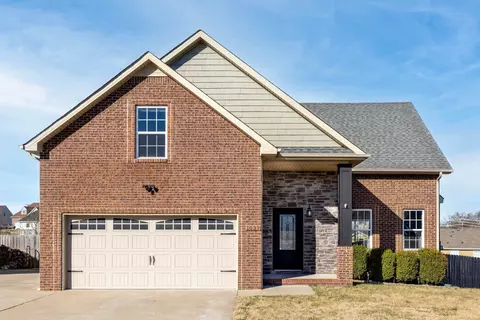 1039 Reagan Ct, Clarksville, TN 37042