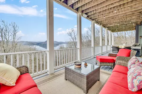 Exterior - 500 Harbor Point Rd, Silver Point, TN 38582 photo 3 of 6